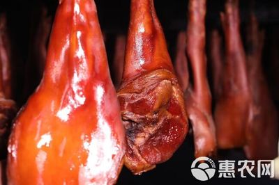 重慶石柱土家族自制煙熏臘肉臘豬蹄高山農(nóng)家臘豬腳前腳